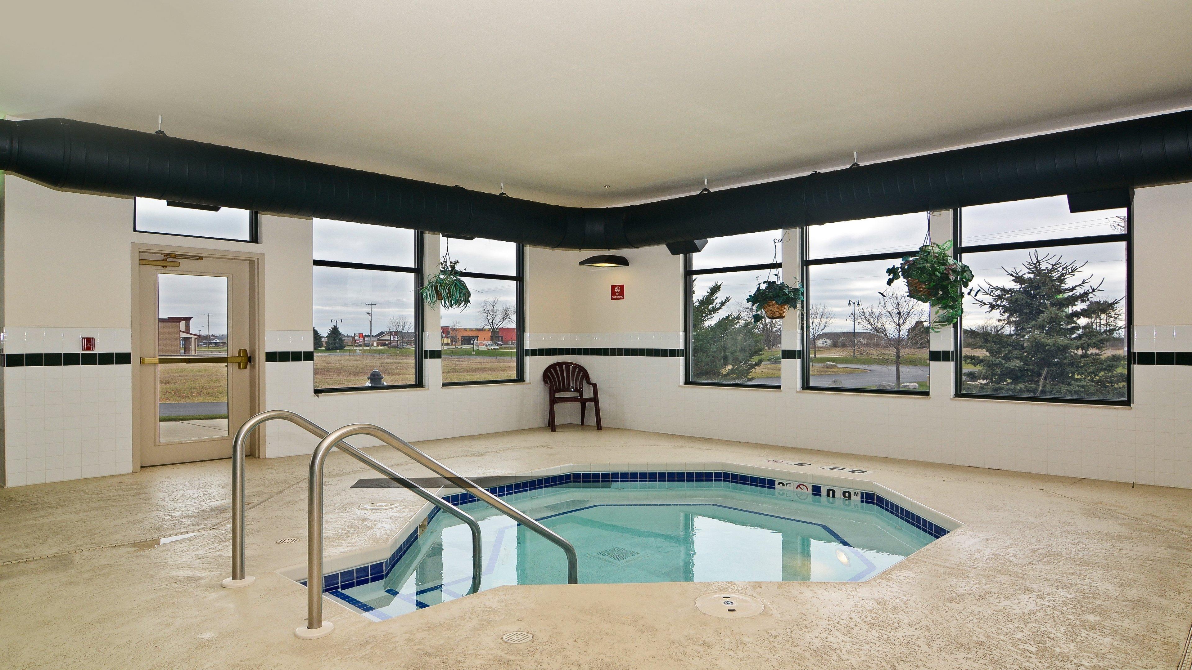 Holiday Inn Express Hotel & Suites Fort Atkinson By Ihg Exteriör bild